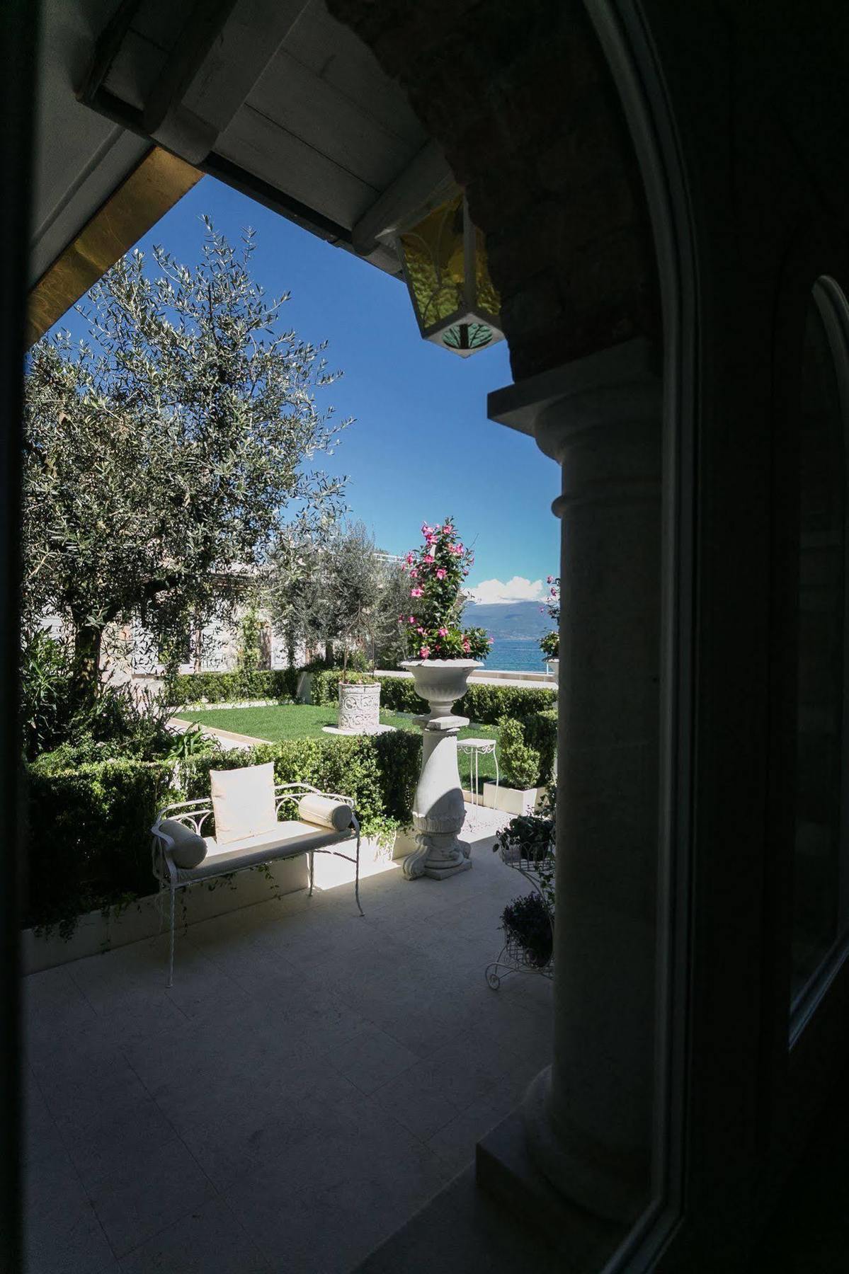 Relais La Speranzina Hotel Сирмионе Екстериор снимка