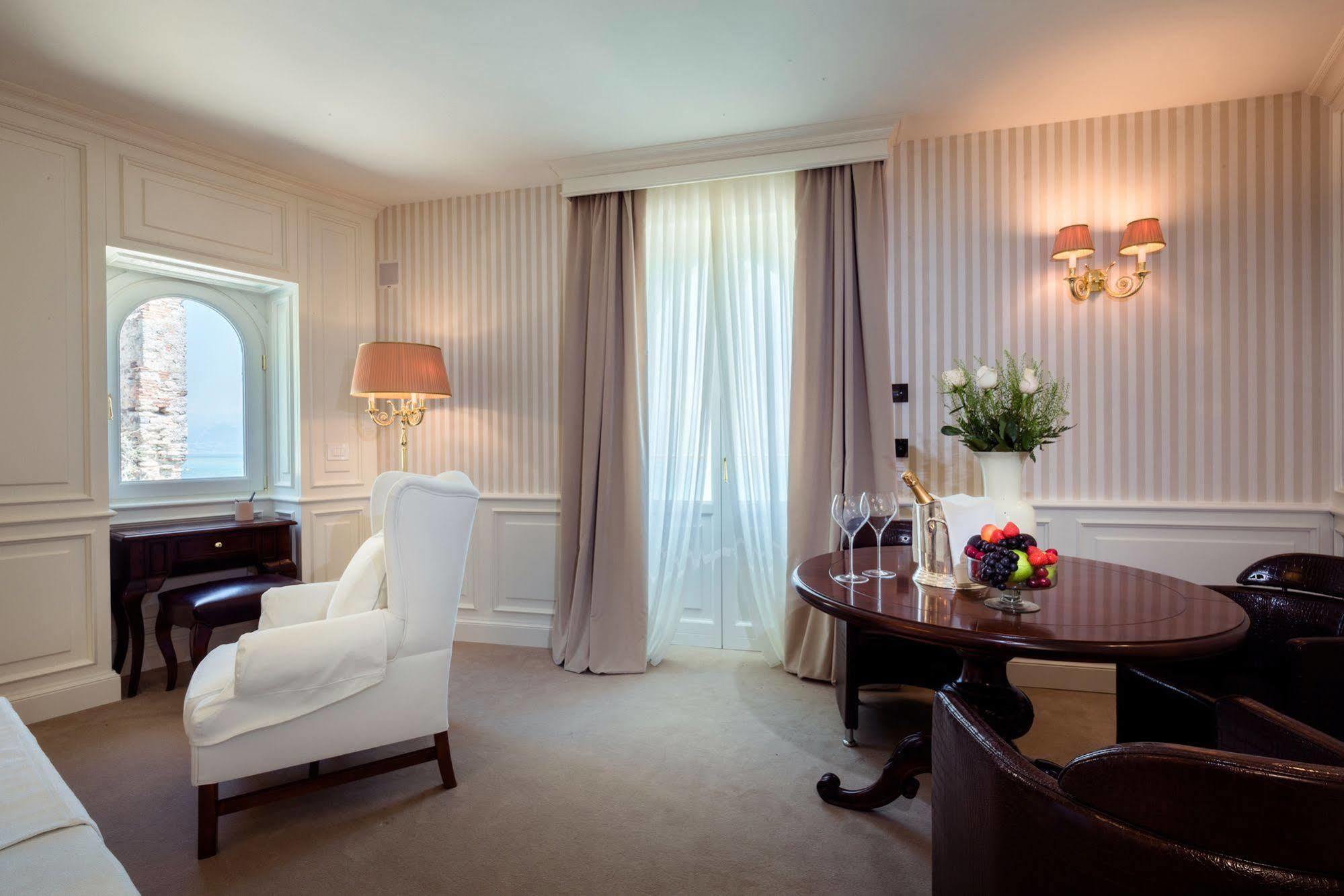 Relais La Speranzina Hotel Сирмионе Екстериор снимка